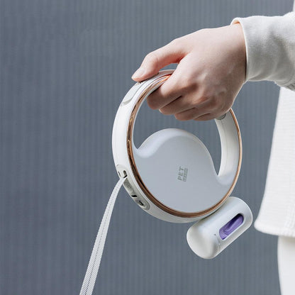 In Vogue Retractable LED Leash